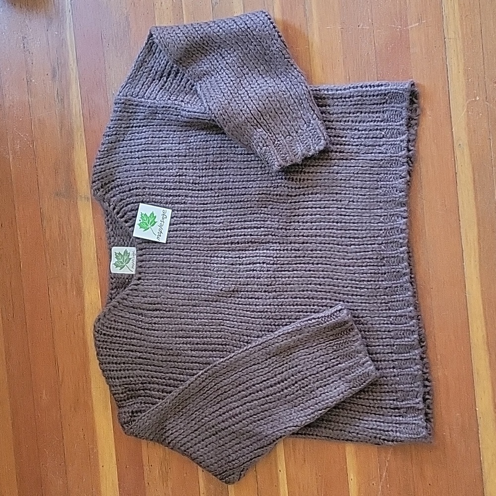 Maplesage Sweater